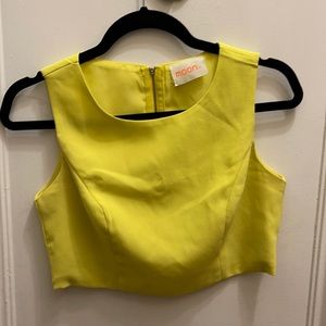 Crop top
